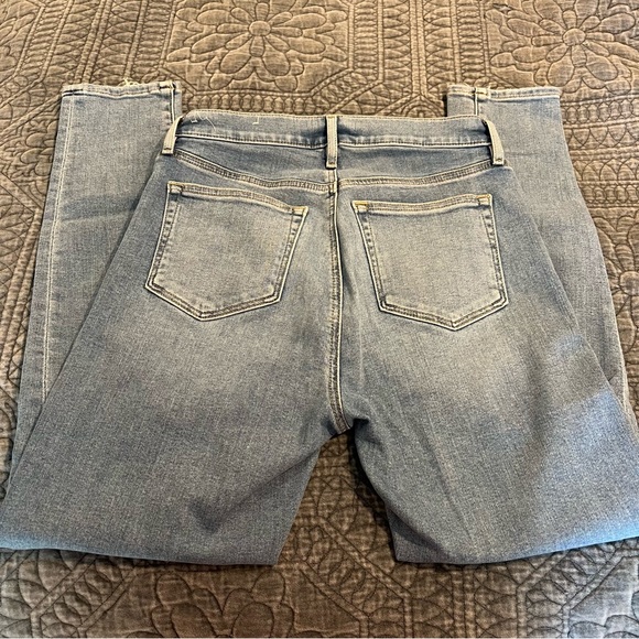 LOFT High Rise Skinny Distressed Jean. Light wash 4/27 - Picture 8 of 14